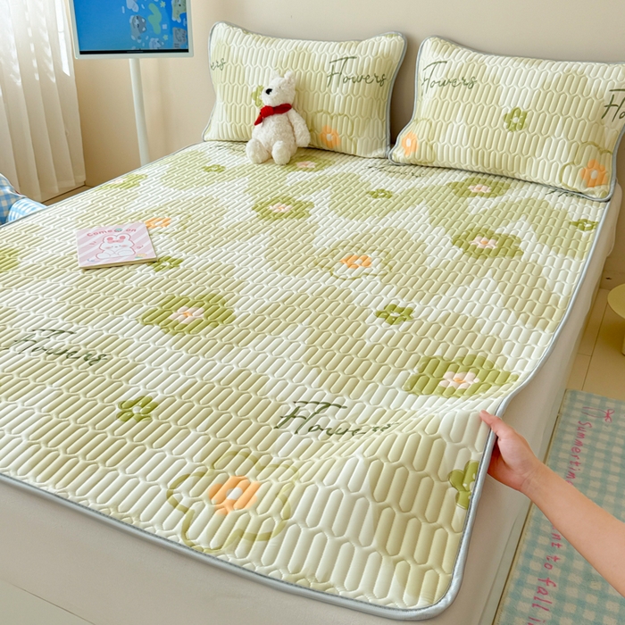 91家纺网 家纺一手货源 找家纺 柒月家居 2026新款凉感丝小清新乳胶凉席 花季