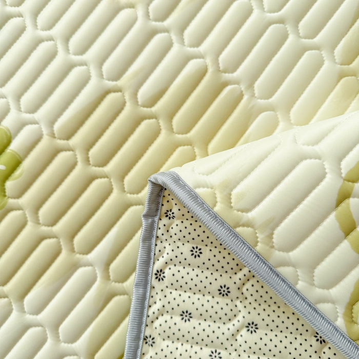 91家纺网 家纺一手货源 找家纺 柒月家居 2026新款凉感丝小清新乳胶凉席 花季