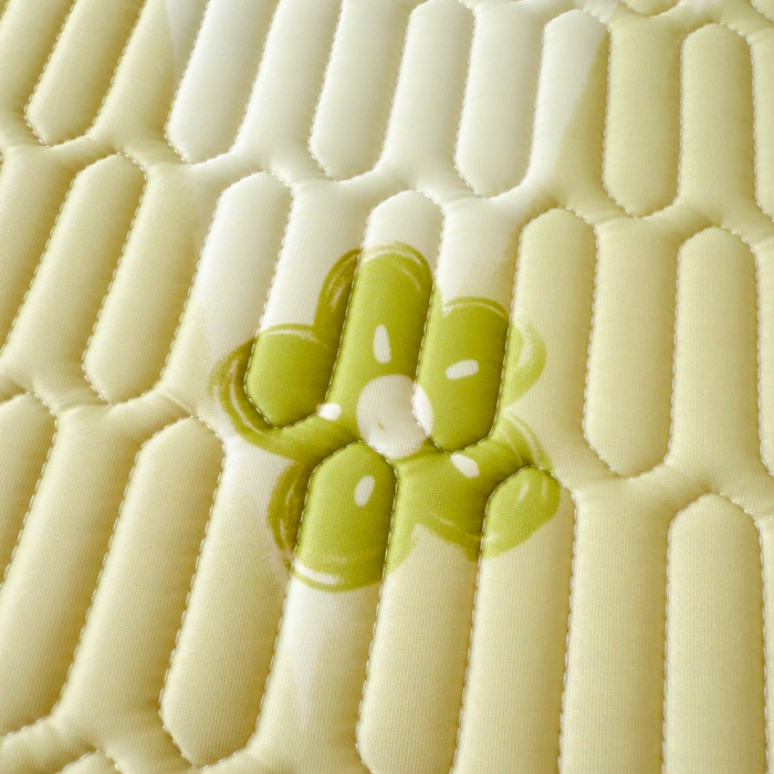 91家纺网 家纺一手货源 找家纺 柒月家居 2026新款凉感丝小清新乳胶凉席 花季