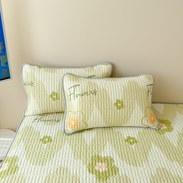 91家纺网 家纺一手货源 找家纺 柒月家居 2026新款凉感丝小清新乳胶凉席 花季