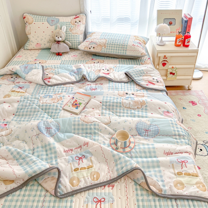 91家纺网 家纺一手货源 找家纺 柒月家居 2026新款凉感丝小清新乳胶凉席 蓝块汪仔