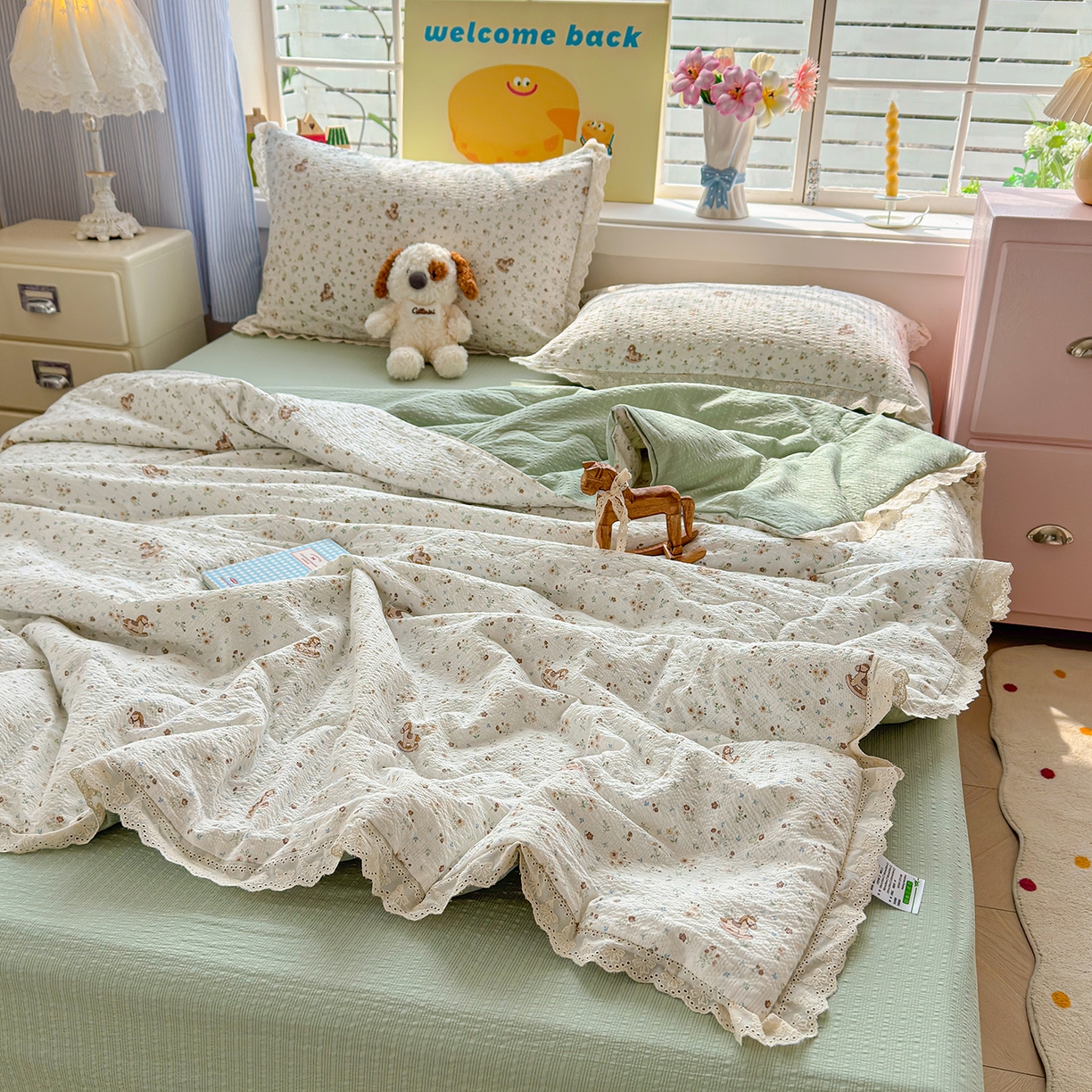 91家纺网 家纺一手货源 找家纺 弗苓家纺 2026新款高克重泡芙棉花边款夏被夏凉被空调被四件套小红书推荐-风格二 木马小花团