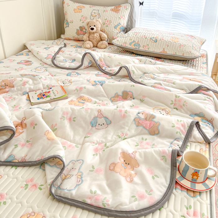 91家纺网 家纺一手货源 找家纺 柒月家居 2026新款凉感丝小清新乳胶凉席 碎花派对