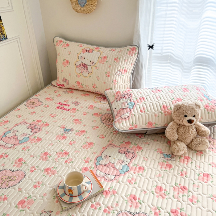 91家纺网 家纺一手货源 找家纺 柒月家居 2026新款凉感丝小清新乳胶凉席 桃桃奶猫