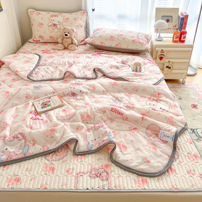 91家纺网 家纺一手货源 找家纺 柒月家居 2026新款凉感丝小清新乳胶凉席 桃桃奶猫