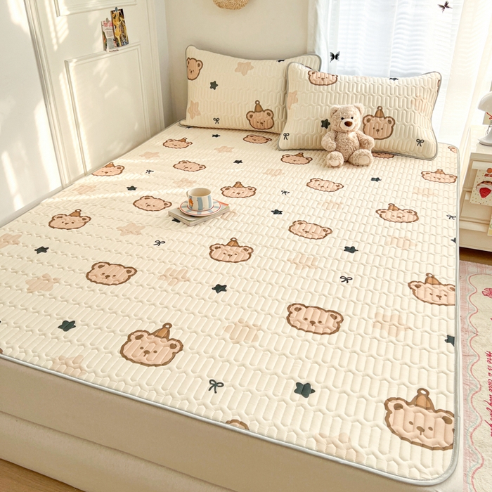 91家纺网 家纺一手货源 找家纺 柒月家居 2026新款凉感丝小清新乳胶凉席 星梦小熊