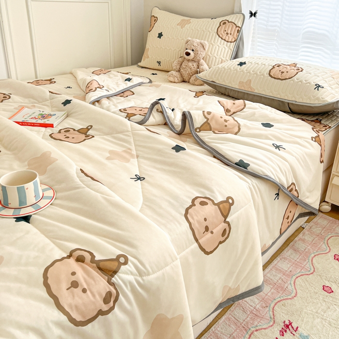 91家纺网 家纺一手货源 找家纺 柒月家居 2026新款凉感丝小清新乳胶凉席 星梦小熊