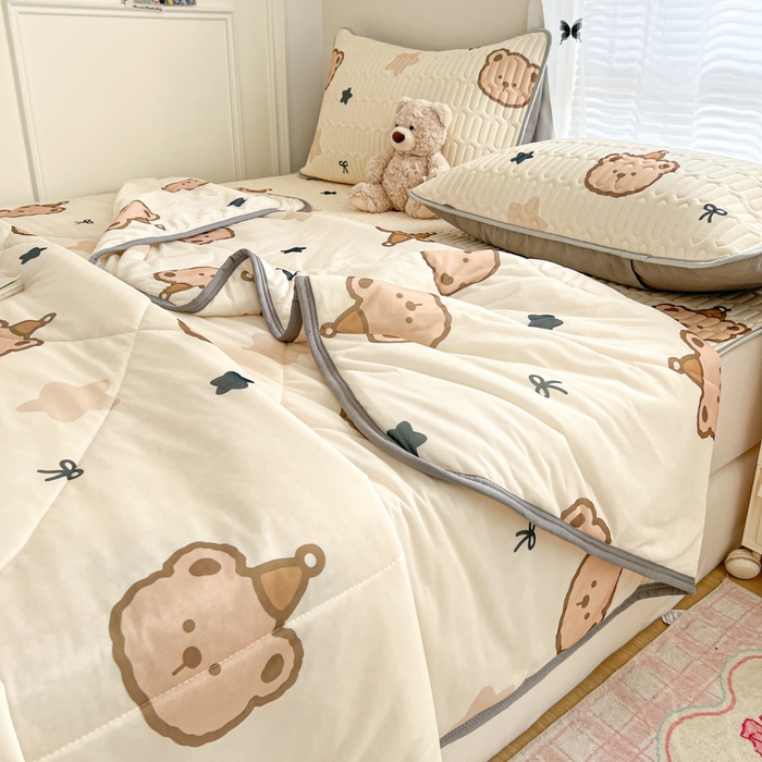 91家纺网 家纺一手货源 找家纺 柒月家居 2026新款凉感丝小清新乳胶凉席 星梦小熊