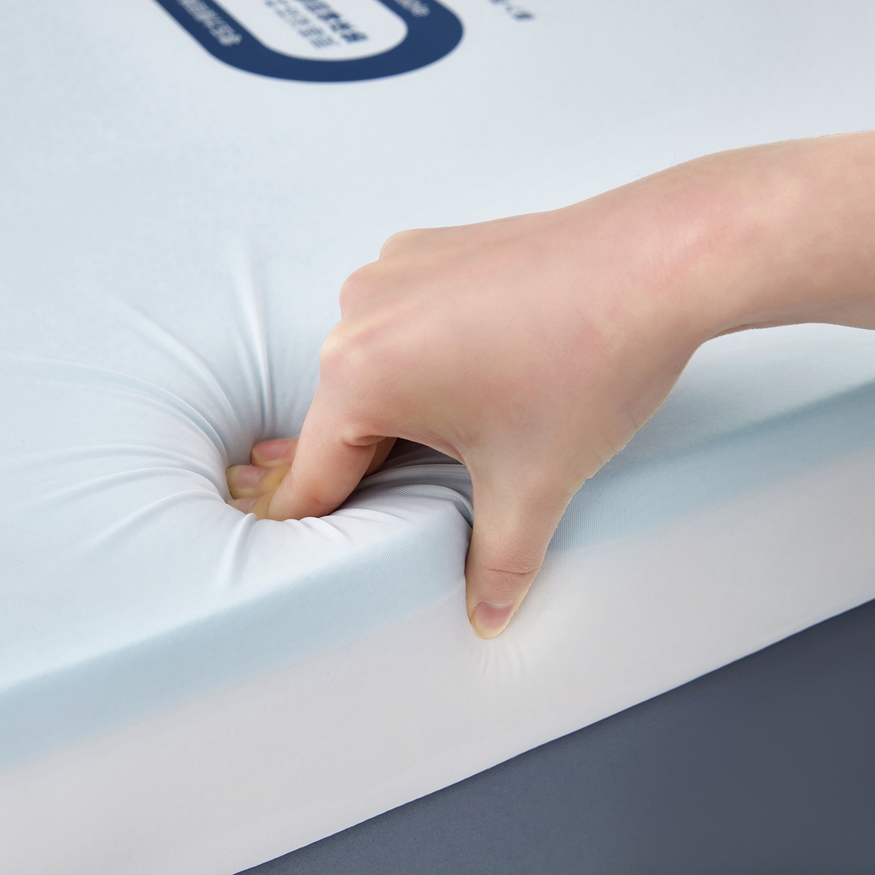 91家纺网 家纺一手货源 找家纺 栩裕纺织 2026新品【某朵同款】星级酒店慢回弹记忆棉床垫 支持定做特殊尺寸 白色