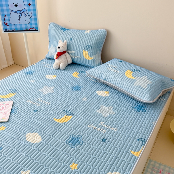 91家纺网 家纺一手货源 找家纺 柒月家居 2026新款凉感丝小清新乳胶凉席 星星月亮