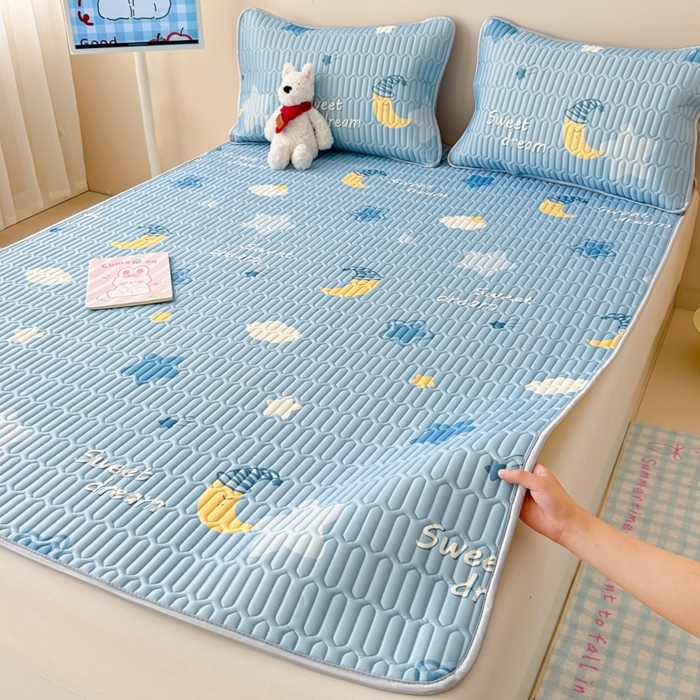 91家纺网 家纺一手货源 找家纺 柒月家居 2026新款凉感丝小清新乳胶凉席 星星月亮