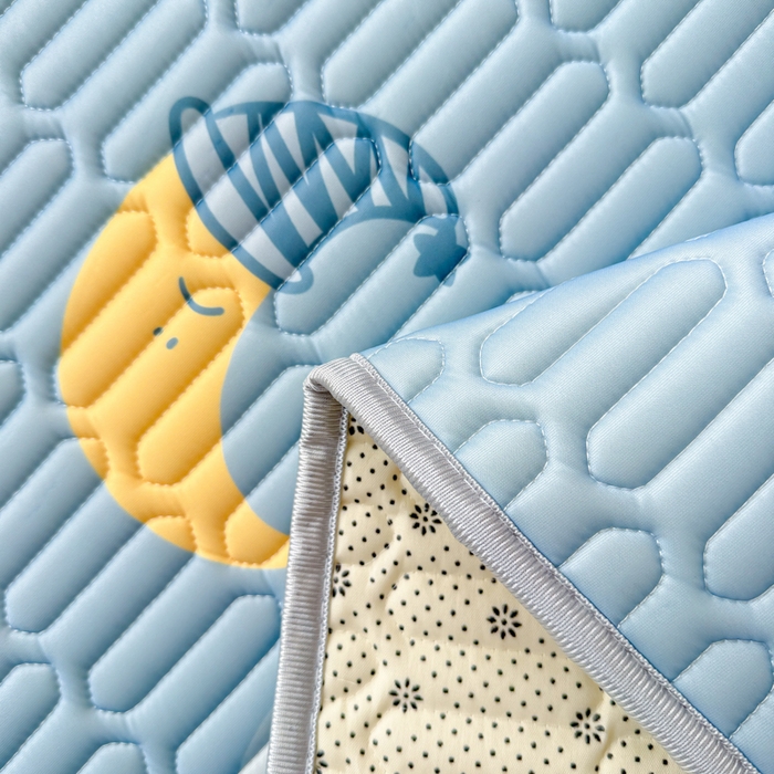 91家纺网 家纺一手货源 找家纺 柒月家居 2026新款凉感丝小清新乳胶凉席 星星月亮