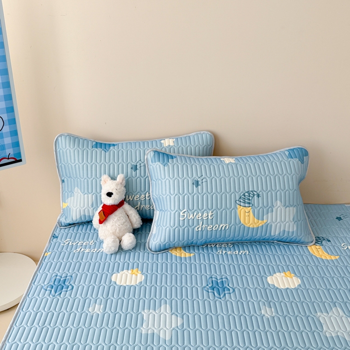 91家纺网 家纺一手货源 找家纺 柒月家居 2026新款凉感丝小清新乳胶凉席 星星月亮