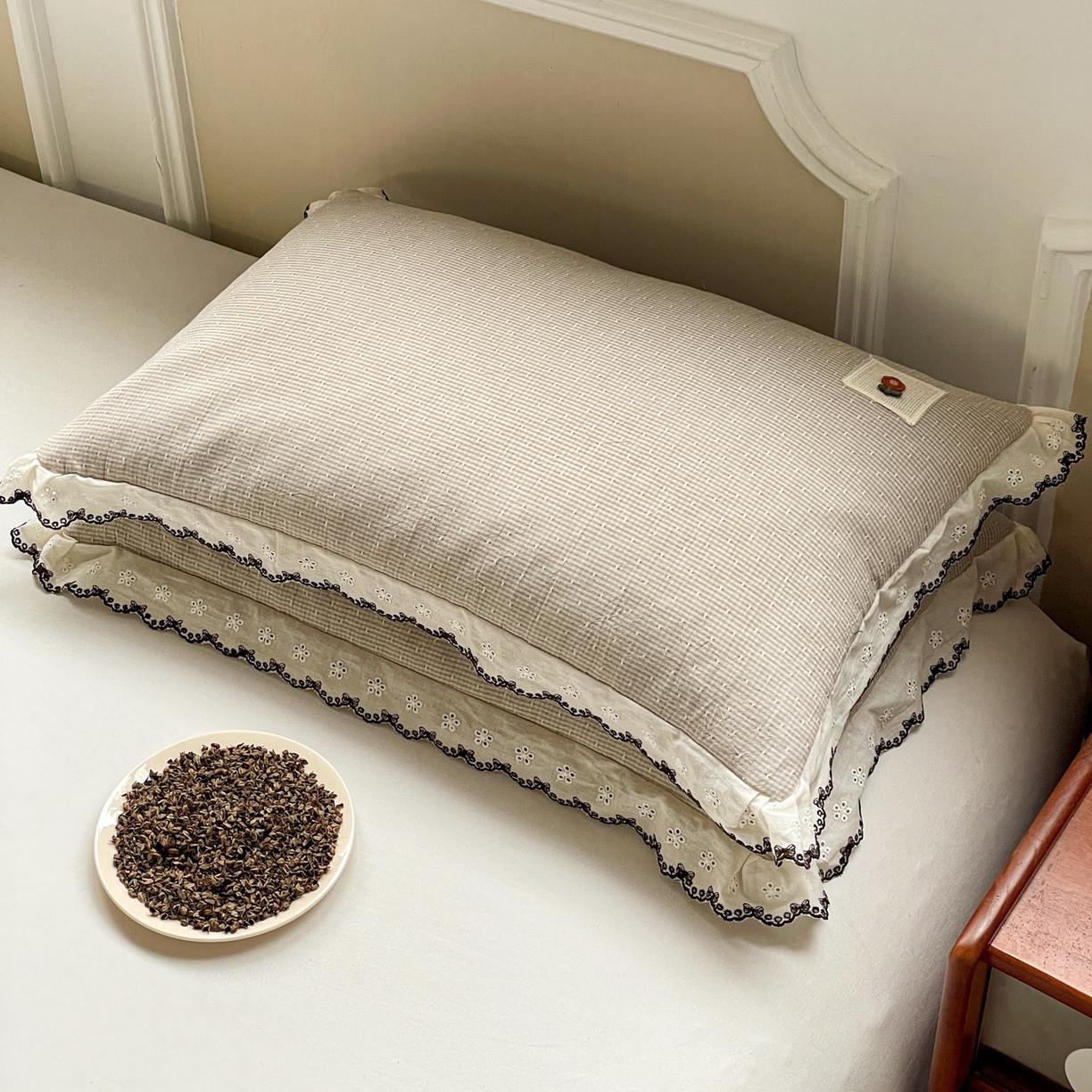 91家纺网 家纺一手货源 找家纺 （总）梦叶草 2024新款华夫格凉豆豆枕头A版凉感丝B版全棉枕芯48*74cm