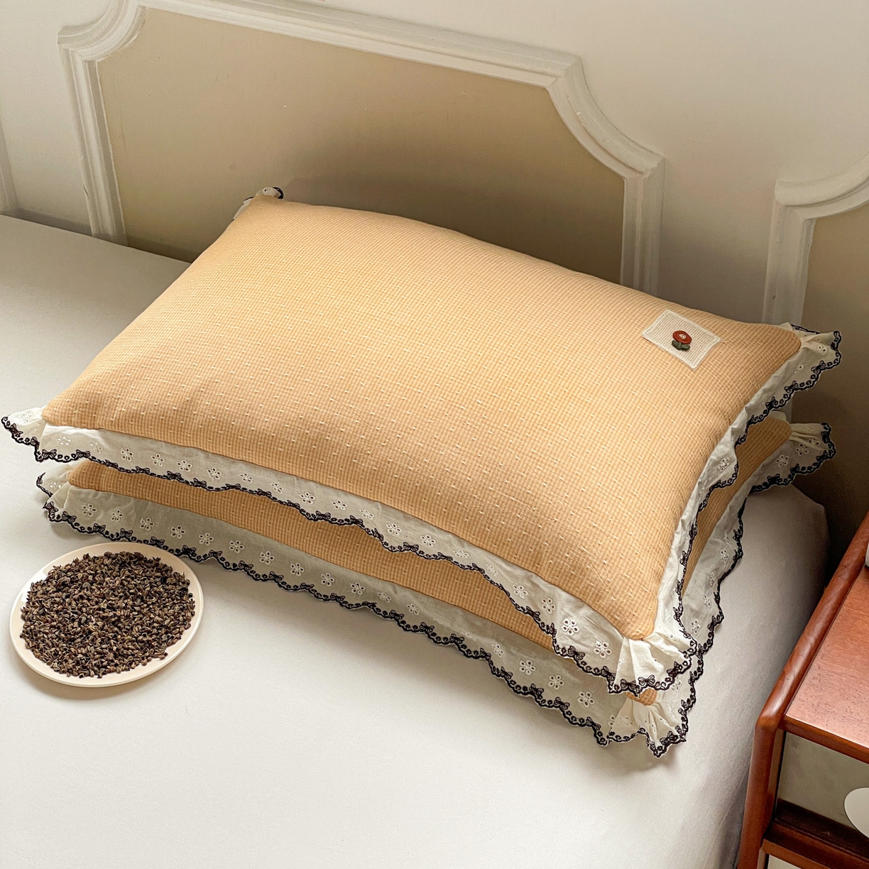 91家纺网 家纺一手货源 找家纺 梦叶草 2026新款全棉马卡龙蕾丝荞麦枕法式风枕枕头枕芯 马卡龙蕾丝荞麦枕-橙色