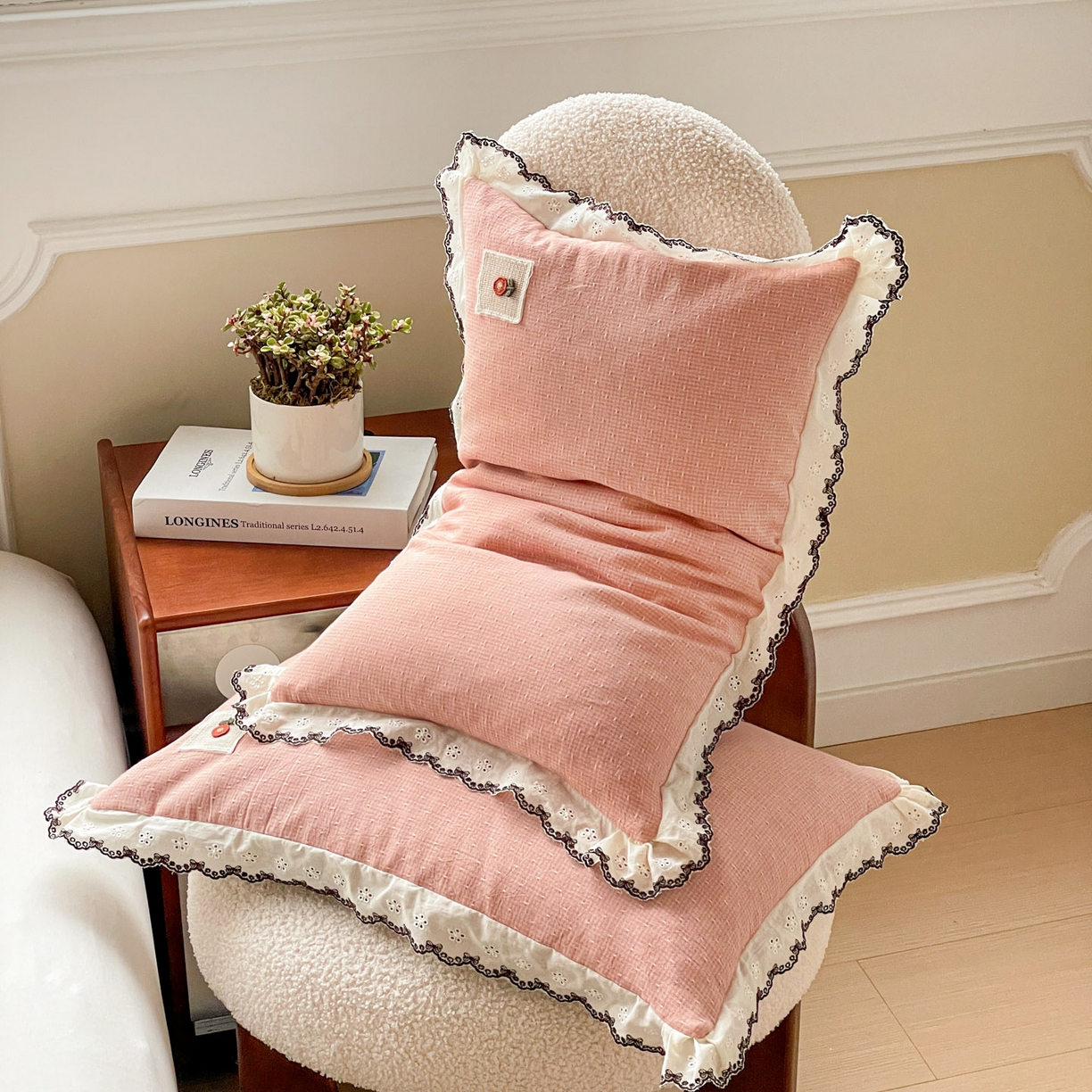 91家纺网 家纺一手货源 找家纺 梦叶草 2026新款全棉马卡龙蕾丝荞麦枕法式风枕枕头枕芯 马卡龙蕾丝荞麦枕-粉色