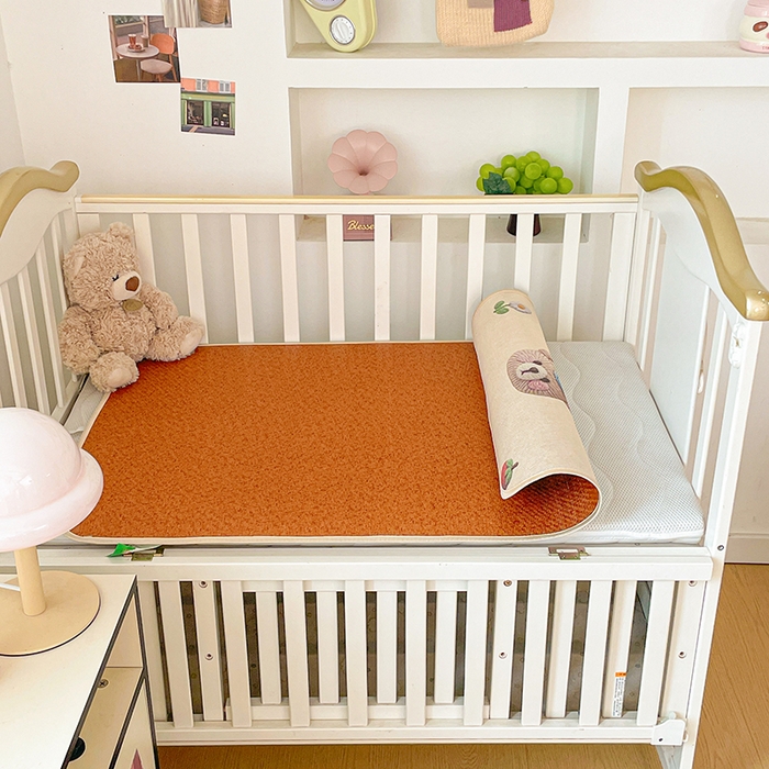 91家纺网 家纺一手货源 找家纺 富馨莱 2026新款幼儿园古藤席冰丝席双面可用儿童凉席双面凉感 彩虹熊