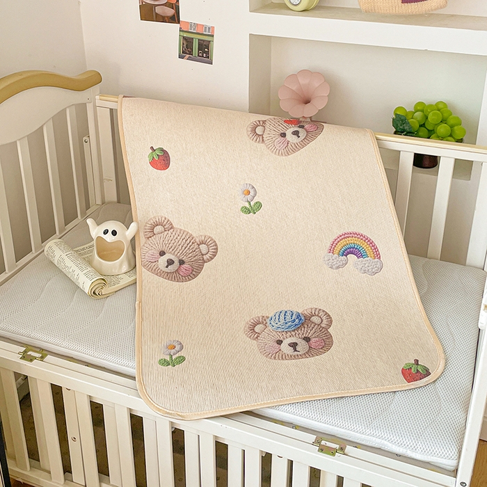 91家纺网 家纺一手货源 找家纺 富馨莱 2026新款幼儿园古藤席冰丝席双面可用儿童凉席双面凉感 彩虹熊