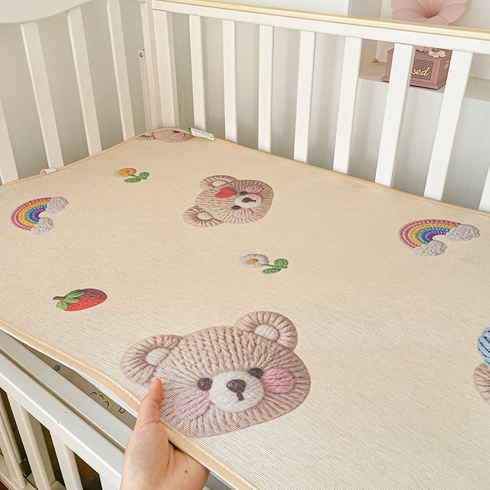 91家纺网 家纺一手货源 找家纺 富馨莱 2026新款幼儿园古藤席冰丝席双面可用儿童凉席双面凉感 彩虹熊