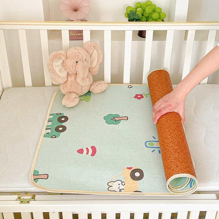 91家纺网 家纺一手货源 找家纺 富馨莱 2026新款幼儿园古藤席冰丝席双面可用儿童凉席双面凉感 开心车队