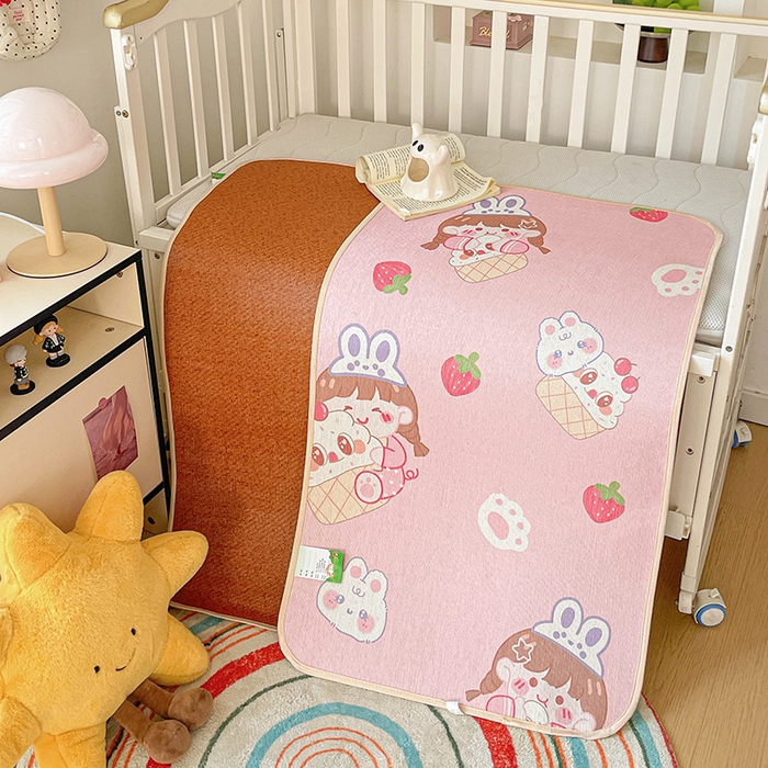 91家纺网 家纺一手货源 找家纺 富馨莱 2026新款幼儿园古藤席冰丝席双面可用儿童凉席双面凉感 可爱女孩