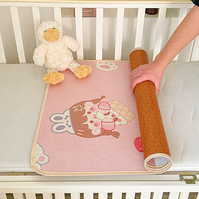 91家纺网 家纺一手货源 找家纺 富馨莱 2026新款幼儿园古藤席冰丝席双面可用儿童凉席双面凉感 可爱女孩