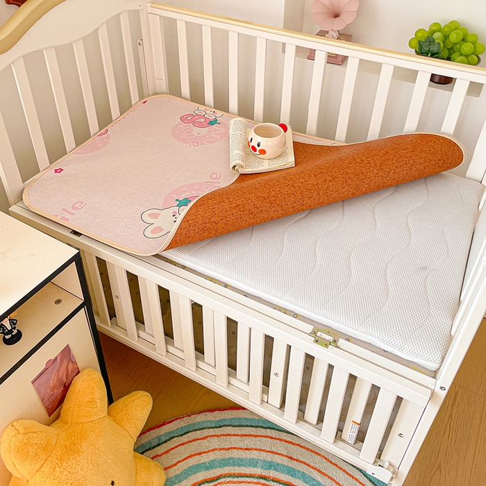 91家纺网 家纺一手货源 找家纺 富馨莱 2026新款幼儿园古藤席冰丝席双面可用儿童凉席双面凉感 糖果兔