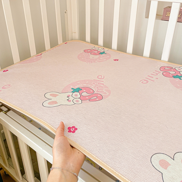 91家纺网 家纺一手货源 找家纺 富馨莱 2026新款幼儿园古藤席冰丝席双面可用儿童凉席双面凉感 糖果兔