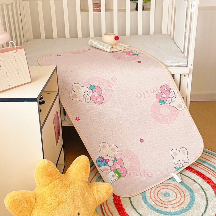 91家纺网 家纺一手货源 找家纺 富馨莱 2026新款幼儿园古藤席冰丝席双面可用儿童凉席双面凉感 糖果兔