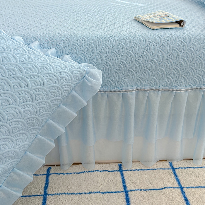 91家纺网 家纺一手货源 找家纺 冬然家纺 2026新款【快乐熊 云朵纹系列】冰豆豆凉席床裙款 云朵纹-蓝