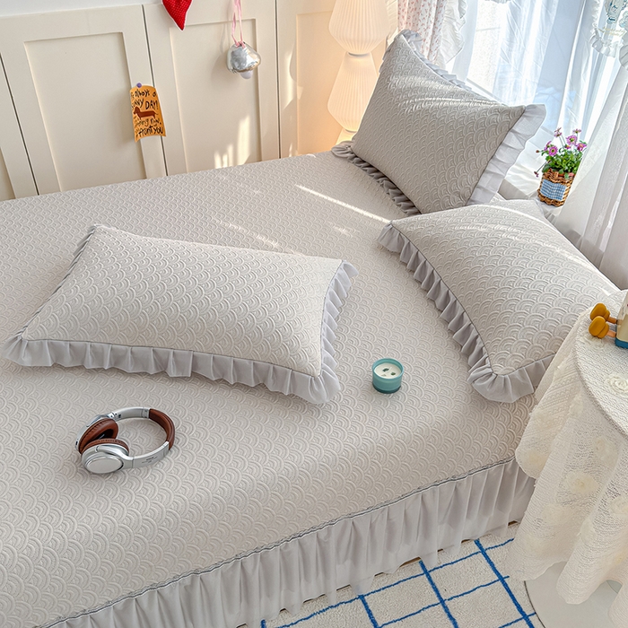 91家纺网 家纺一手货源 找家纺 冬然家纺 2026新款【快乐熊 云朵纹系列】冰豆豆凉席床裙款 云朵纹-咖