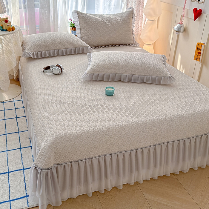 91家纺网 家纺一手货源 找家纺 冬然家纺 2026新款【快乐熊 云朵纹系列】冰豆豆凉席床裙款 云朵纹-咖