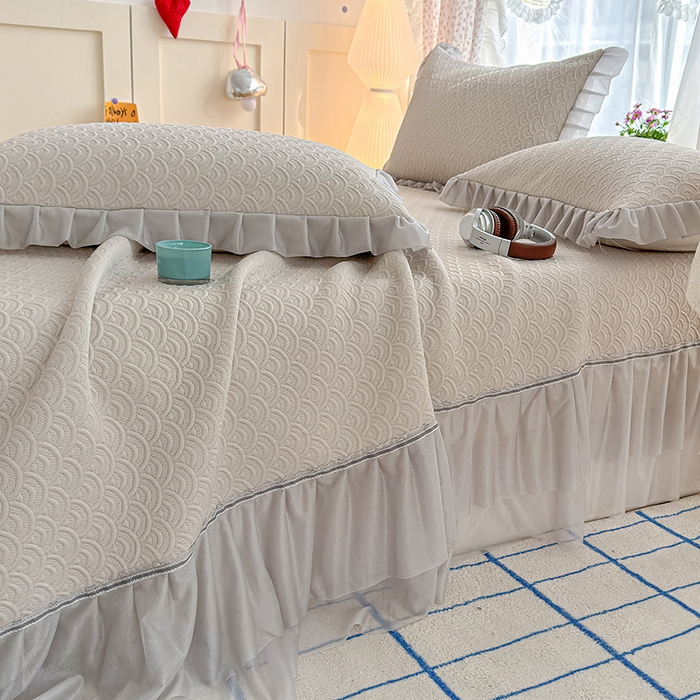 91家纺网 家纺一手货源 找家纺 冬然家纺 2026新款【快乐熊 云朵纹系列】冰豆豆凉席床裙款 云朵纹-咖