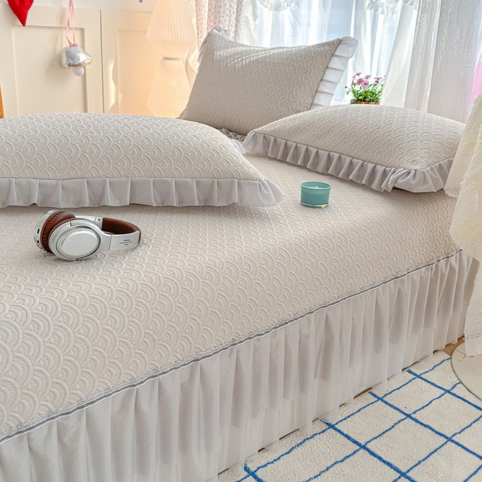 91家纺网 家纺一手货源 找家纺 冬然家纺 2026新款【快乐熊 云朵纹系列】冰豆豆凉席床裙款 云朵纹-咖