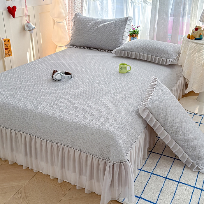 91家纺网 家纺一手货源 找家纺 冬然家纺 2026新款【快乐熊 云朵纹系列】冰豆豆凉席床裙款 云朵纹-灰