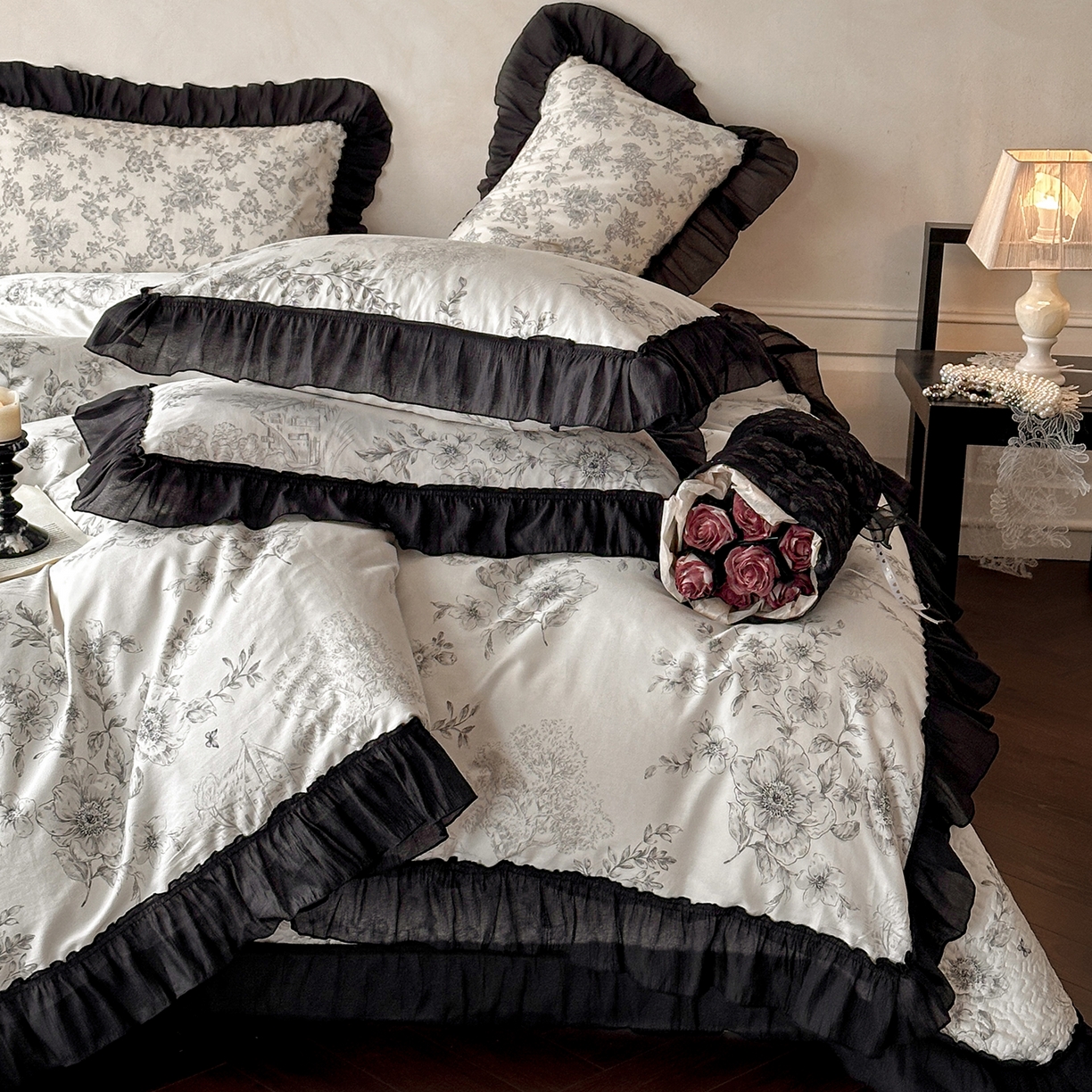 91家纺网 家纺一手货源 找家纺 （总）蓝邻家纺 2026新款全棉真丝皱花边款床盖四件套系列