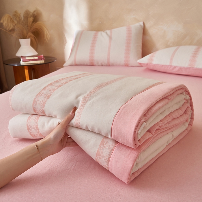 91家纺网 家纺一手货源 找家纺 简如 2026新款里外全棉色织提花新疆棉花夏凉被四件套详-简条系列 简条-粉