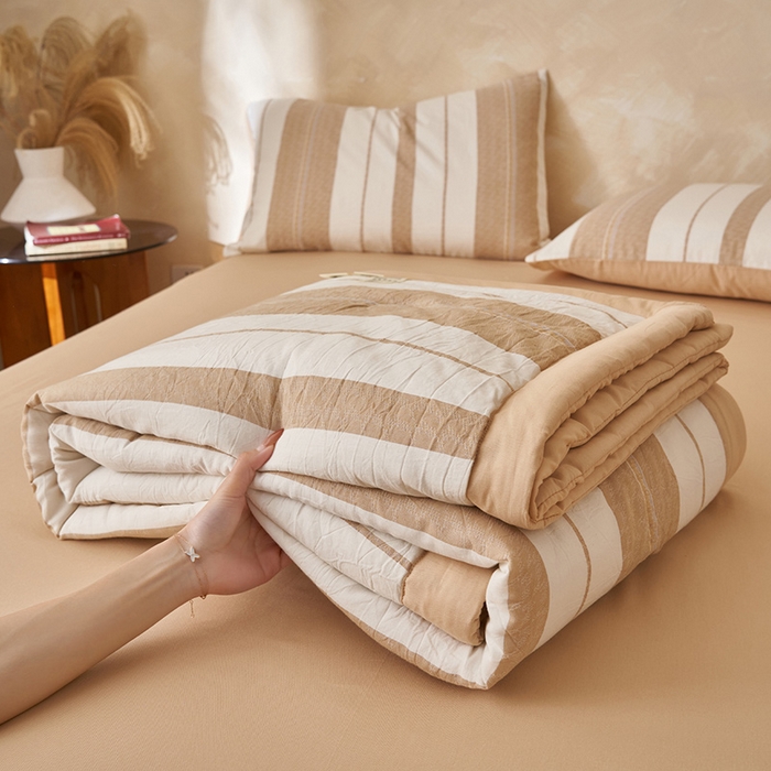 91家纺网 家纺一手货源 找家纺 简如 2026新款里外全棉色织提花新疆棉花夏凉被四件套详-简条系列 千鸟格-米驼