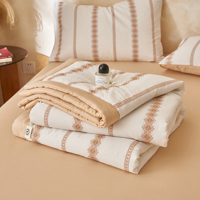 91家纺网 家纺一手货源 找家纺 简如 2026新款里外全棉色织提花新疆棉花夏凉被四件套详-简条系列 简条-米驼