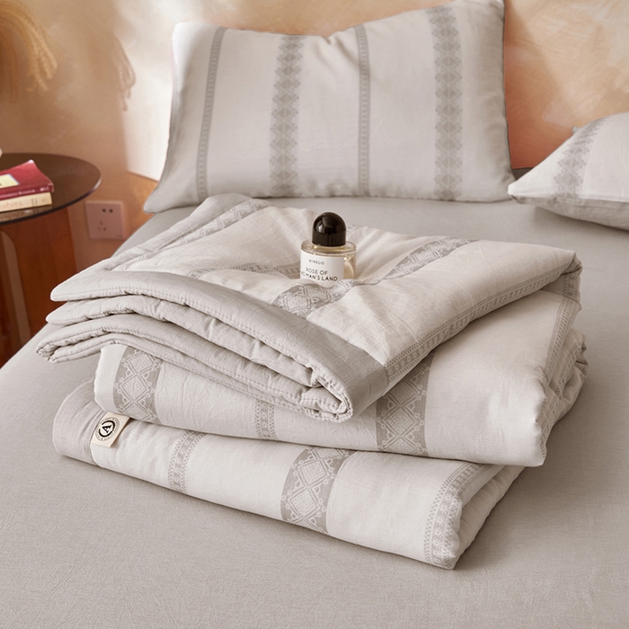 91家纺网 家纺一手货源 找家纺 简如 2026新款里外全棉色织提花新疆棉花夏凉被四件套详-简条系列 简条-灰