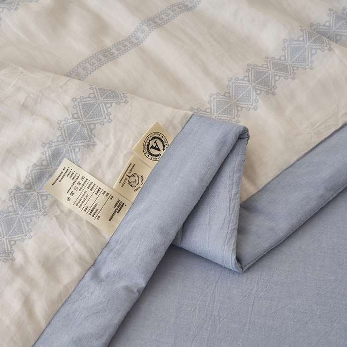 91家纺网 家纺一手货源 找家纺 简如 2026新款里外全棉色织提花新疆棉花夏凉被四件套详-简条系列 简条-蓝