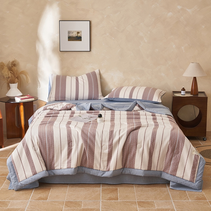 91家纺网 家纺一手货源 找家纺 简如 2026新款里外全棉色织提花新疆棉花夏凉被四件套详-简条系列 千鸟格-蓝