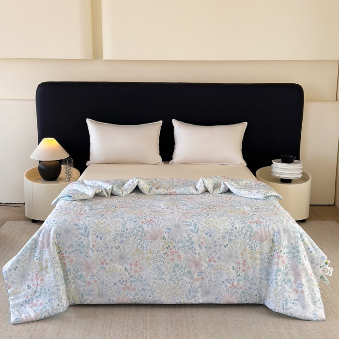 91家纺网 家纺一手货源 找家纺 梵克保罗 2026春夏新款莱赛尔天丝夏被嵌绳款数码印花单夏被夏被四件套夏凉被单枕套 星丛