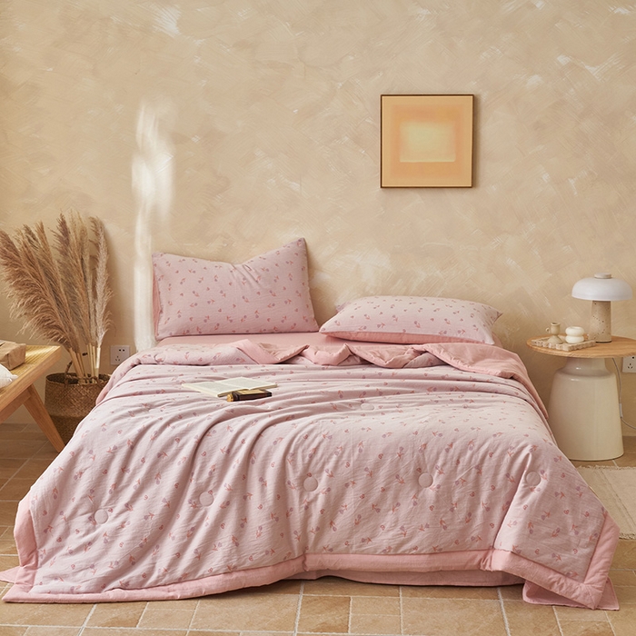 91家纺网 家纺一手货源 找家纺 简如 2026新款全棉60提花里外纯棉棉花夏凉被四件套 芬芳紫红