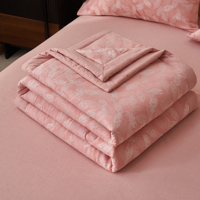 91家纺网 家纺一手货源 找家纺 简如 2026新款全棉60提花里外纯棉棉花夏凉被四件套 层林尽染-粉