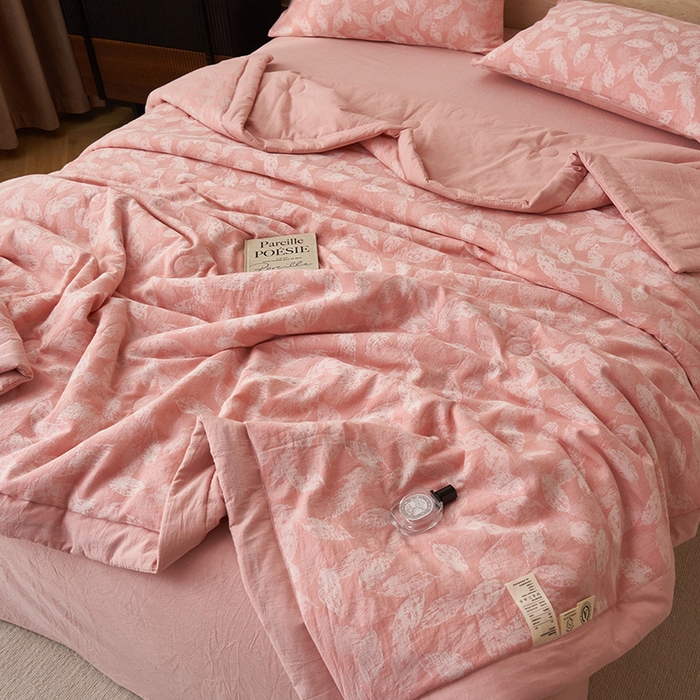 91家纺网 家纺一手货源 找家纺 简如 2026新款全棉60提花里外纯棉棉花夏凉被四件套 层林尽染-粉