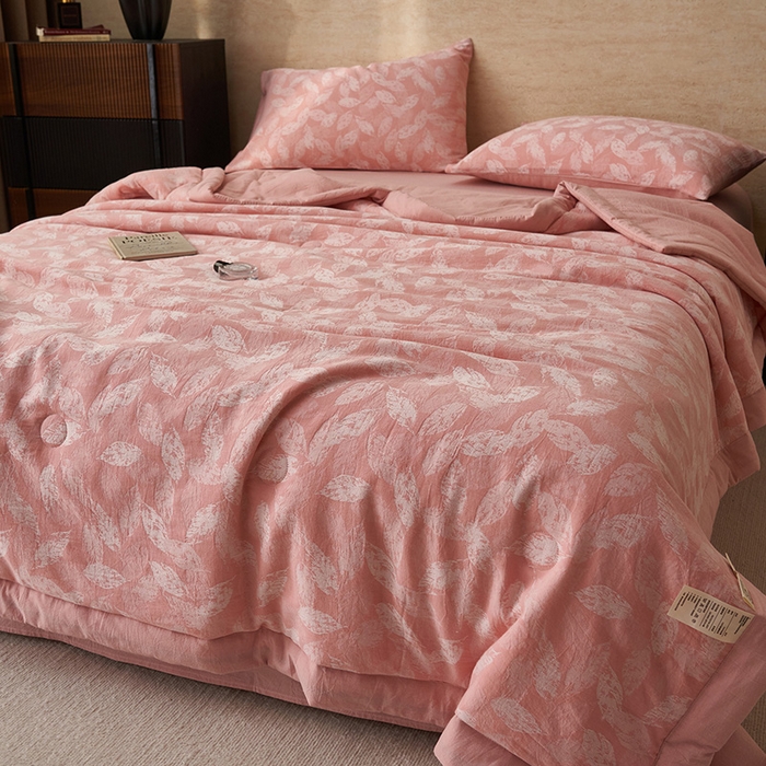 91家纺网 家纺一手货源 找家纺 简如 2026新款全棉60提花里外纯棉棉花夏凉被四件套 层林尽染-粉
