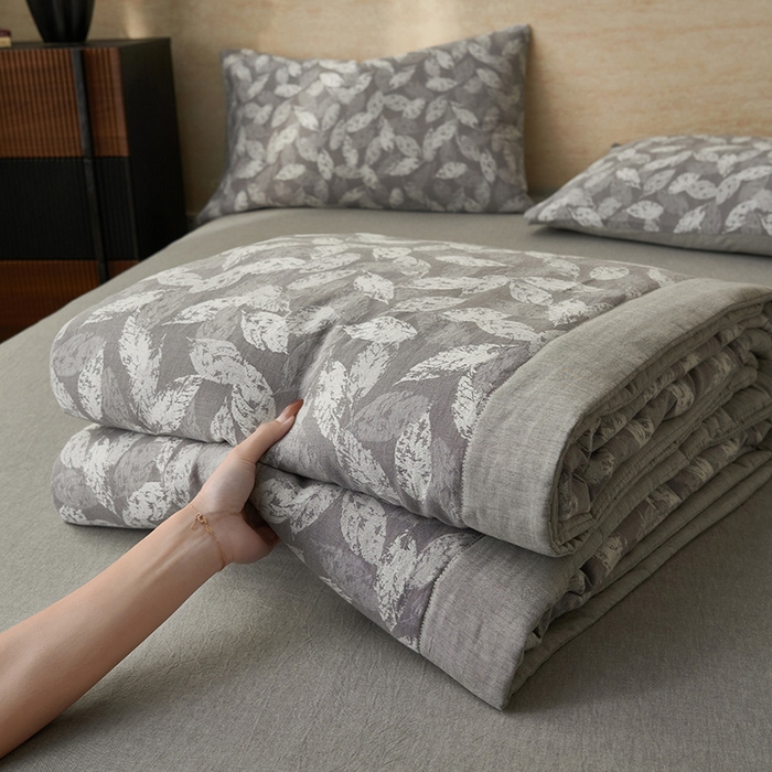 91家纺网 家纺一手货源 找家纺 简如 2026新款全棉60提花里外纯棉棉花夏凉被四件套 层林尽染-灰
