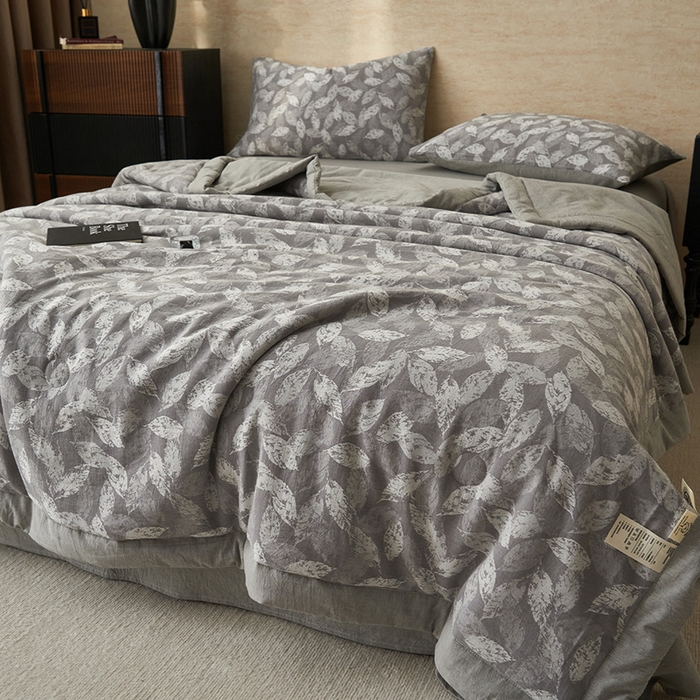 91家纺网 家纺一手货源 找家纺 简如 2026新款全棉60提花里外纯棉棉花夏凉被四件套 层林尽染-灰