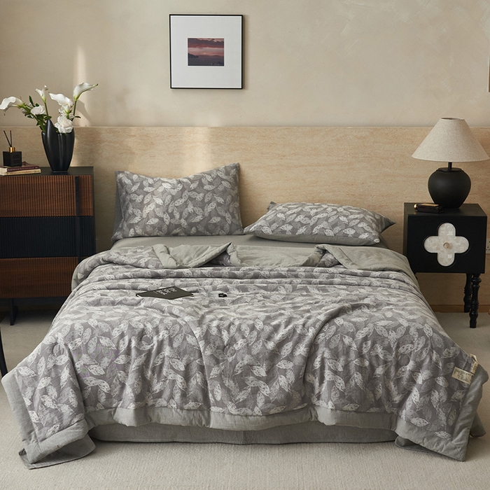 91家纺网 家纺一手货源 找家纺 简如 2026新款全棉60提花里外纯棉棉花夏凉被四件套 层林尽染-灰